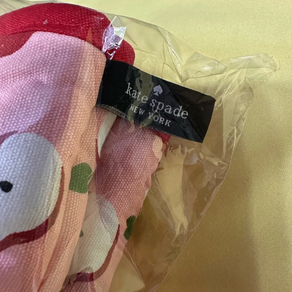 NIB Kate Spade Pink and Red Apple Oven Mitts - Picture 5 of 5